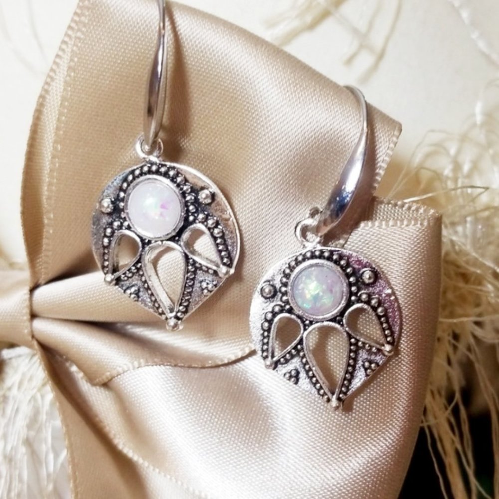 Silver Leaf Dangle Hoop